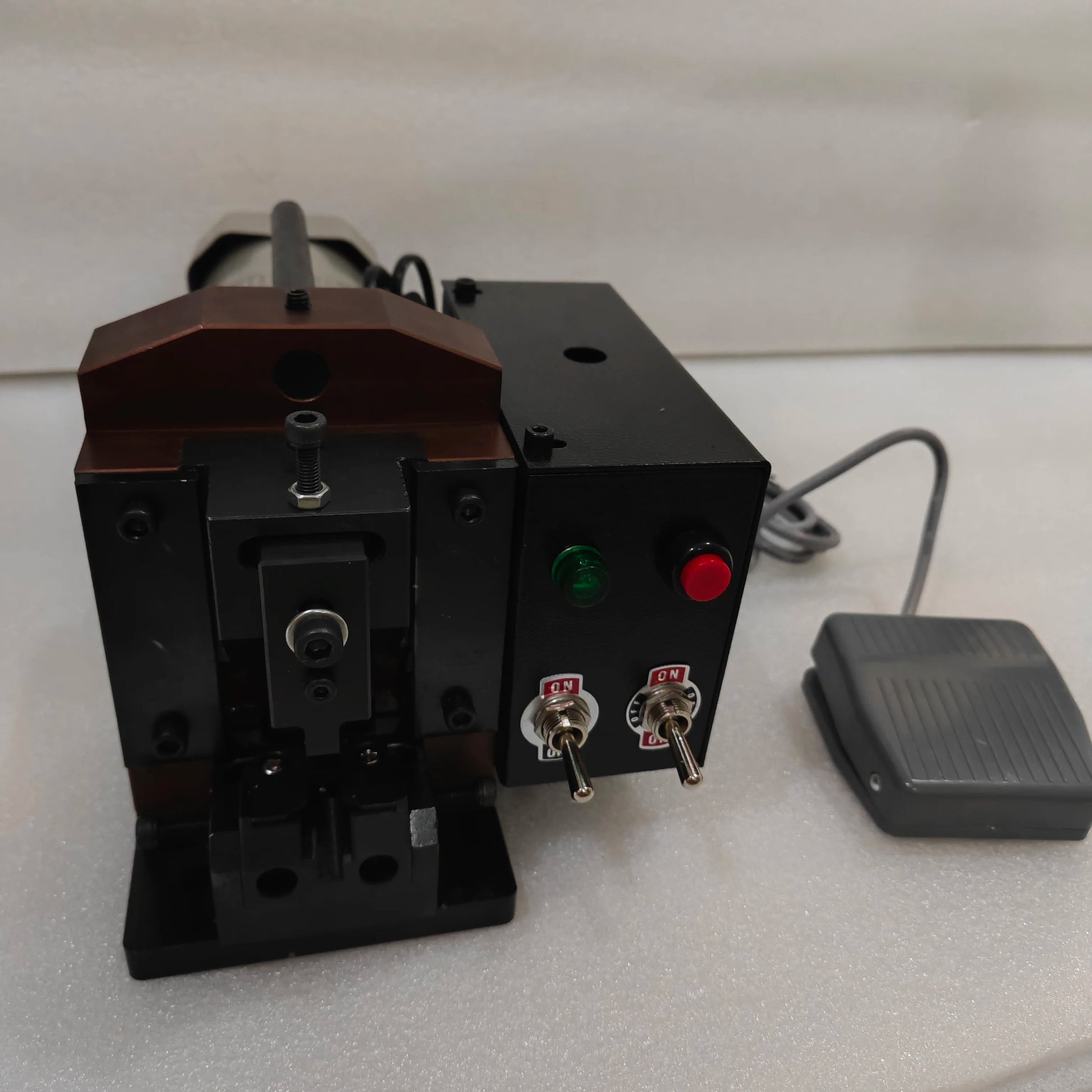 Electric Semi-Automatic RJ45 Cable Crimping Machine 2P-8P Wire Crimper for RJ11 RJ12 Network product image 4