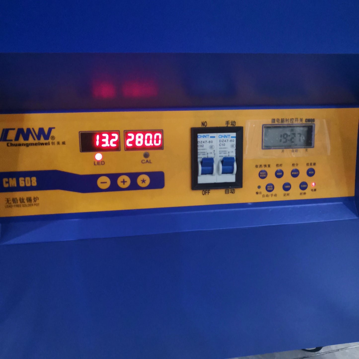 CM-608 Vertical Industrial Titanium Alloy Lead-Free Soldering Pot 3800W 600℃ Large product detail image 5