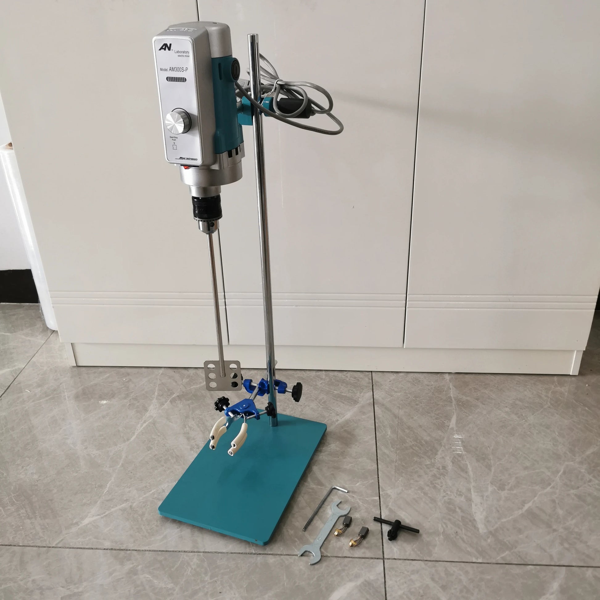 AM300S-P Electric Lab Mixer | 40L Mixing Machine Agitator 100–1800RPM Variable Speed product image 2