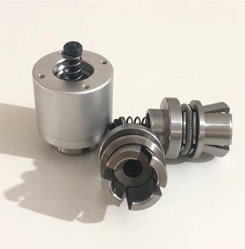 Interchangeable vial crimping heads