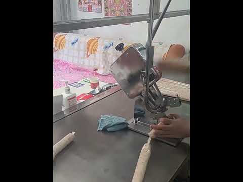 Manual U-shape sausage clipper demo video for U-type clip bag sealing